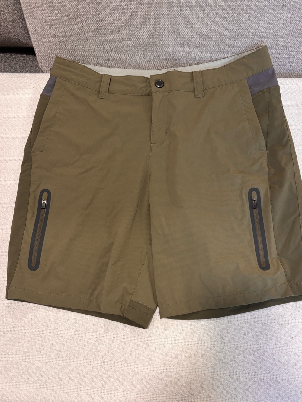 🔴REI Olive Green Zip-Pocket Bermuda Shorts - Picture 2 of 11